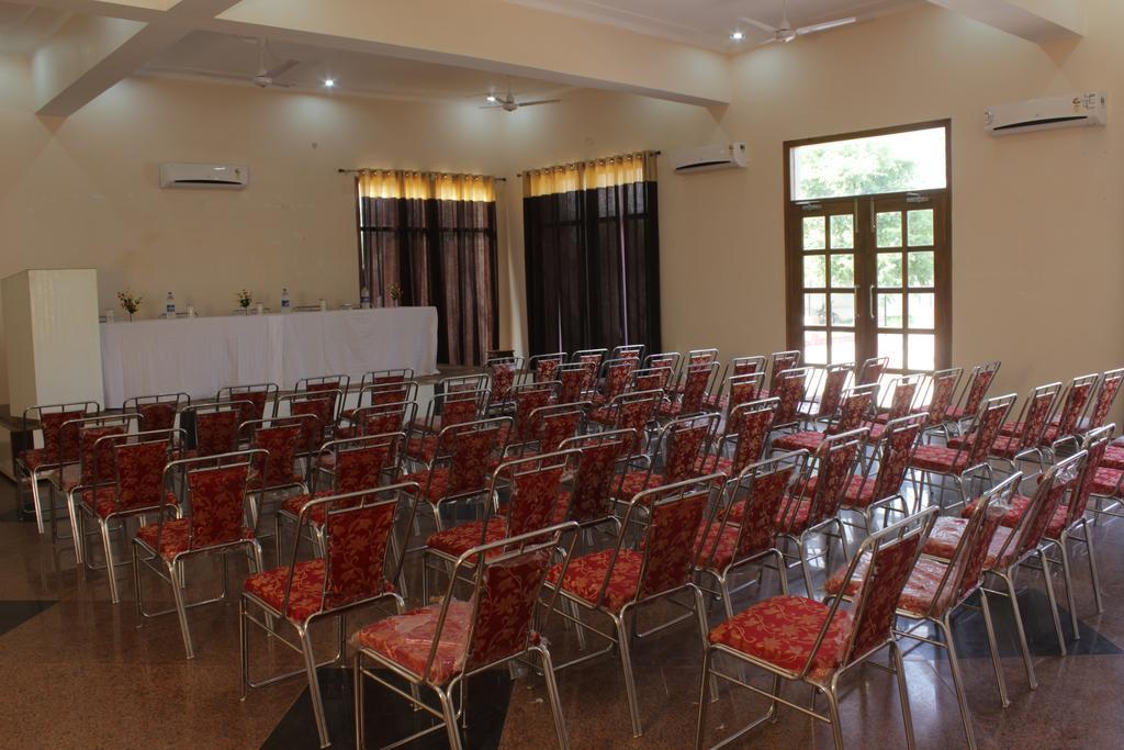 Geetanjali Hotel & Motel Bharatpur Zewnętrze zdjęcie