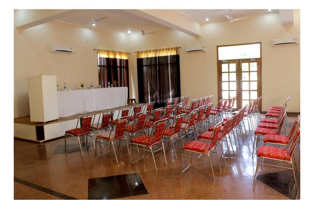 Geetanjali Hotel & Motel Bharatpur Zewnętrze zdjęcie