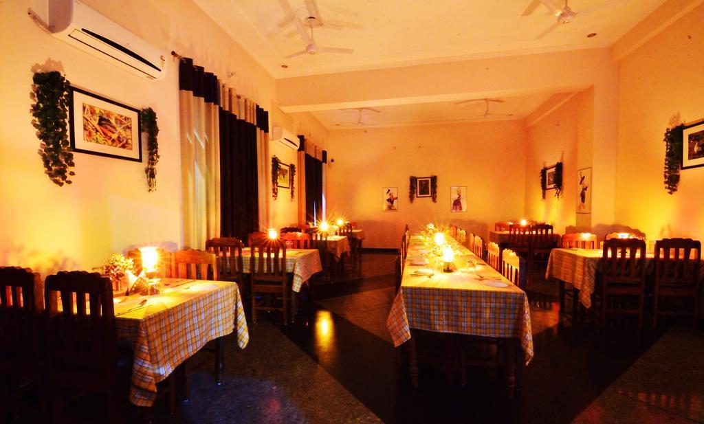 Geetanjali Hotel & Motel Bharatpur Zewnętrze zdjęcie