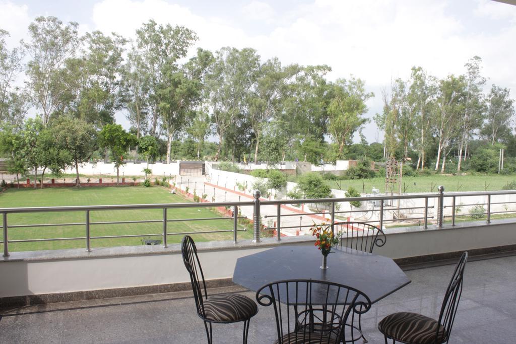 Geetanjali Hotel & Motel Bharatpur Zewnętrze zdjęcie